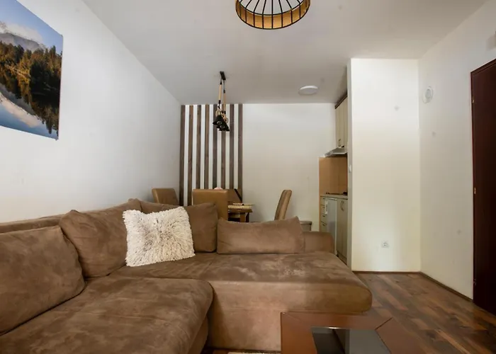 Sumska Kuca * Divcibare